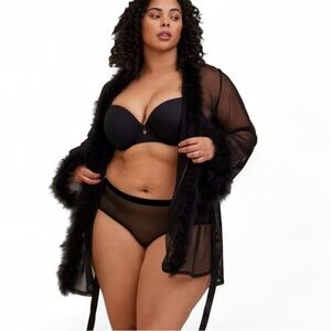 🌙 Marabou Fur Trim Mesh Robe by Torrid NWT